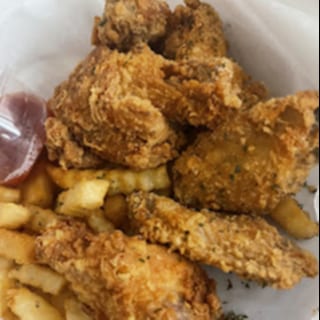 Bone-in Wings & Fries Plate