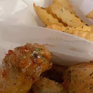 Whole Wing & Fries Plate